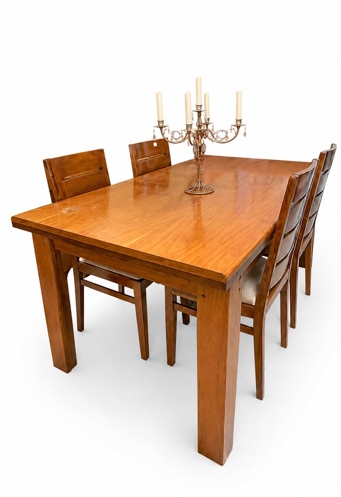 MESA DE MADERA + 4 SILLLAS 2